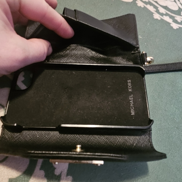 Micheal kors apple iPhone 5 wallet clutch - Picture 5 of 5